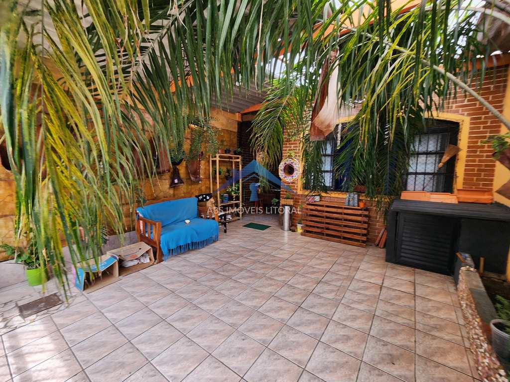 Casa em Praia Grande, no bairro Caiçara