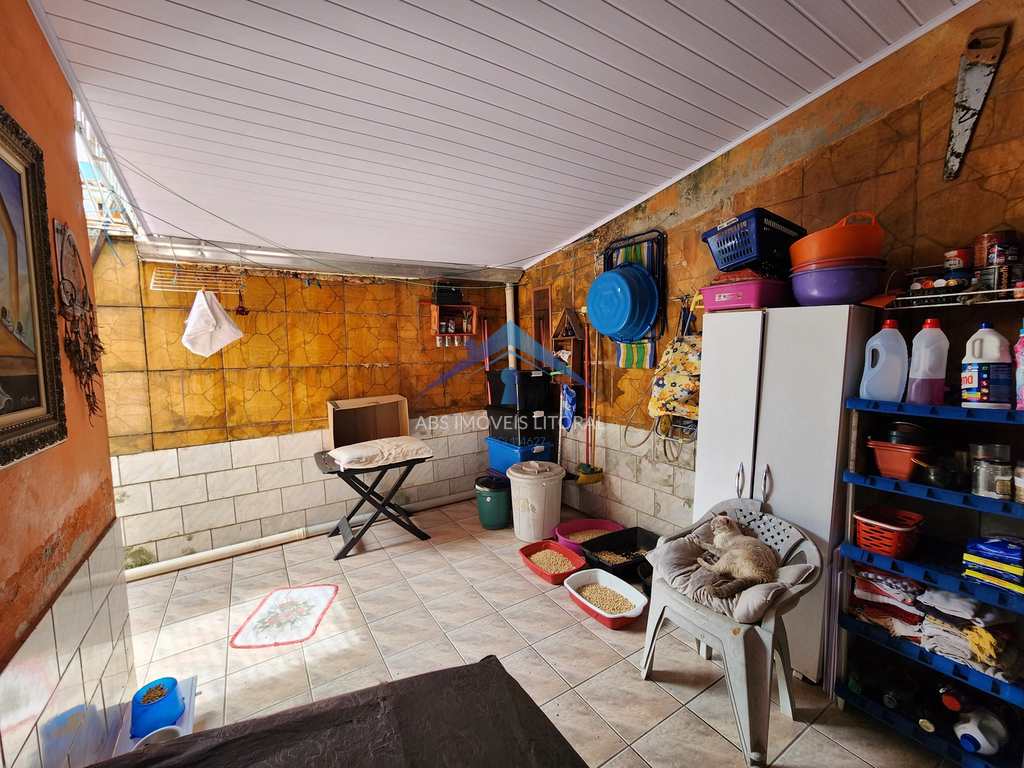 Casa em Praia Grande, no bairro Caiçara