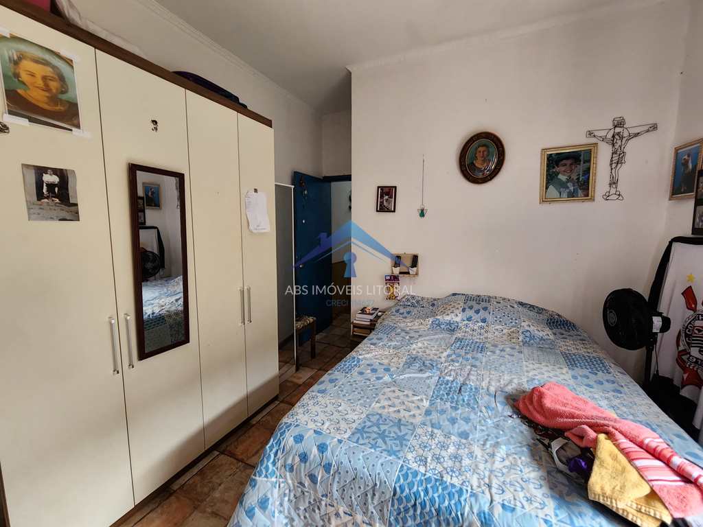 Casa em Praia Grande, no bairro Caiçara