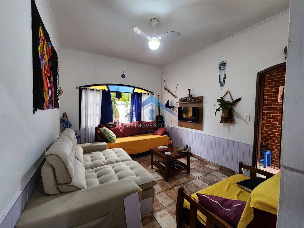 Casa em Praia Grande, no bairro Caiçara