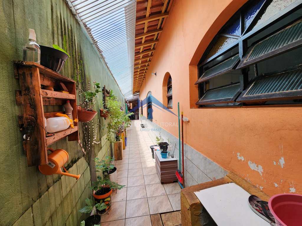 Casa em Praia Grande, no bairro Caiçara