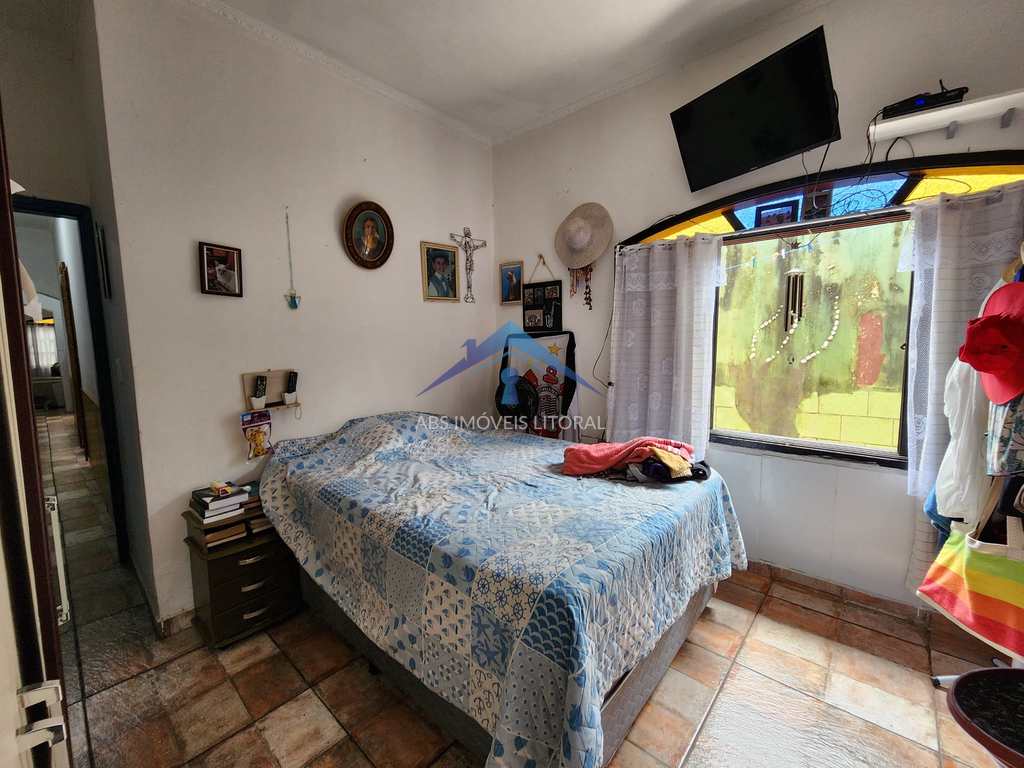 Casa em Praia Grande, no bairro Caiçara