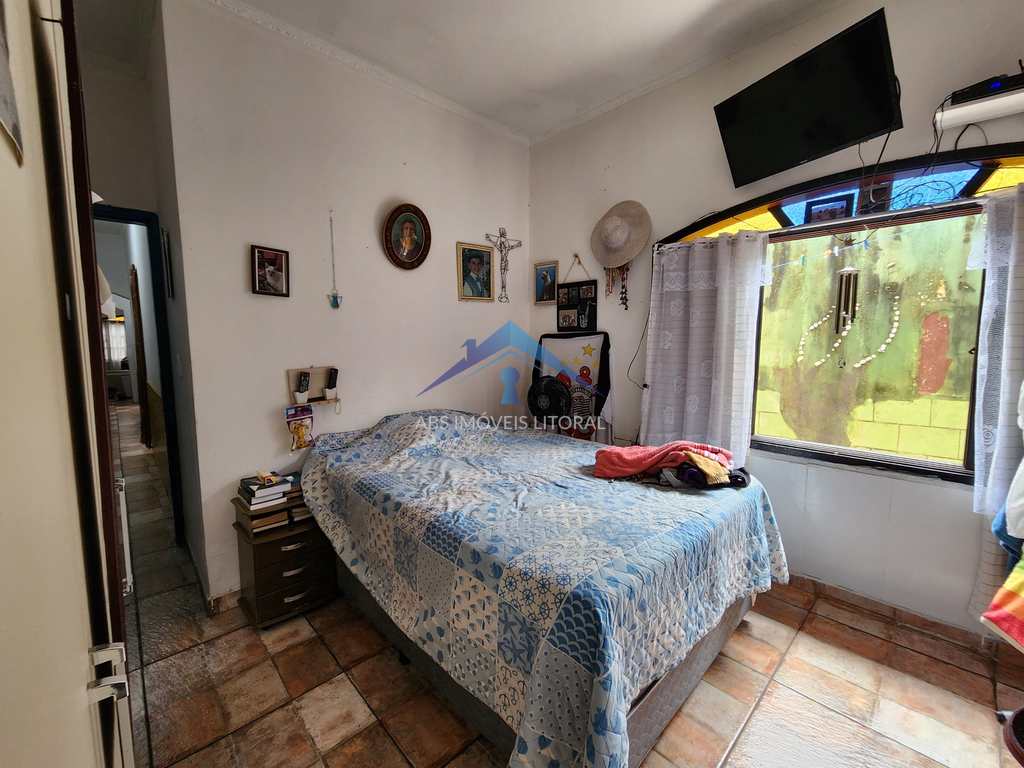 Casa em Praia Grande, no bairro Caiçara