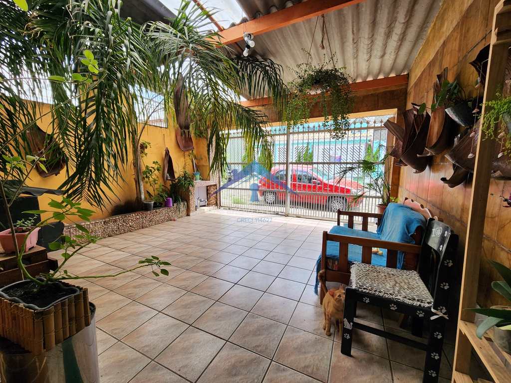 Casa em Praia Grande, no bairro Caiçara