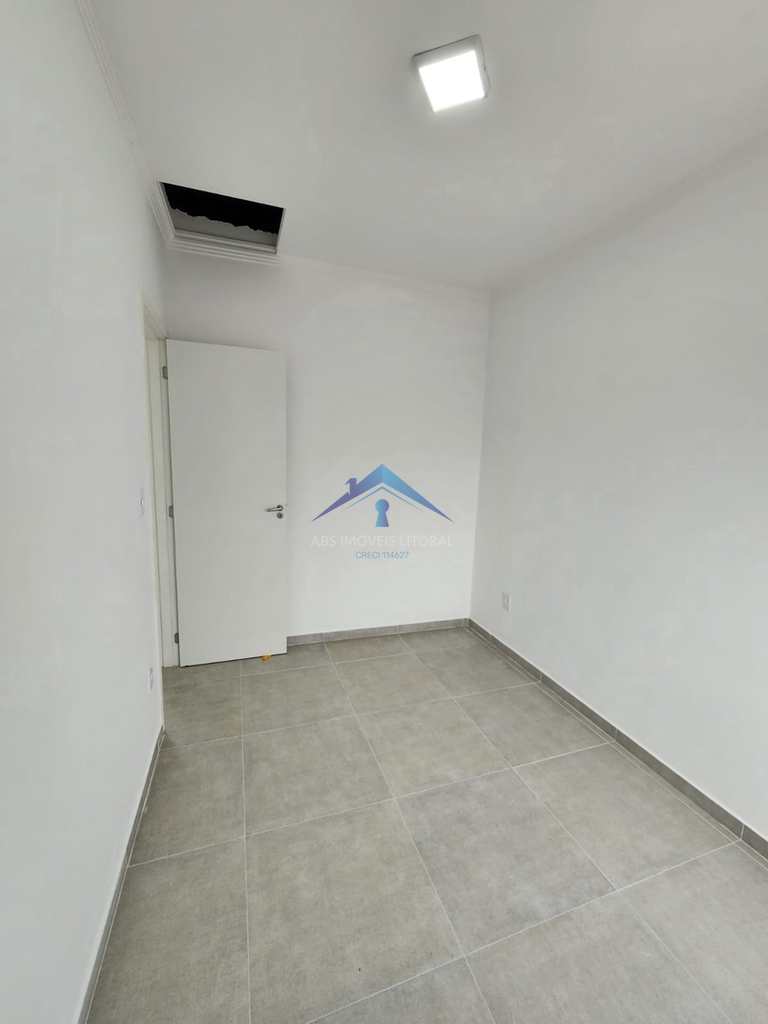 Casa de Condomínio em Praia Grande, no bairro Caiçara