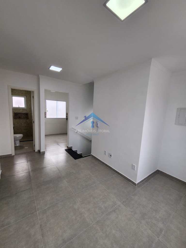 Casa de Condomínio em Praia Grande, no bairro Caiçara