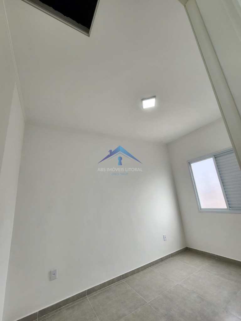 Casa de Condomínio em Praia Grande, no bairro Caiçara