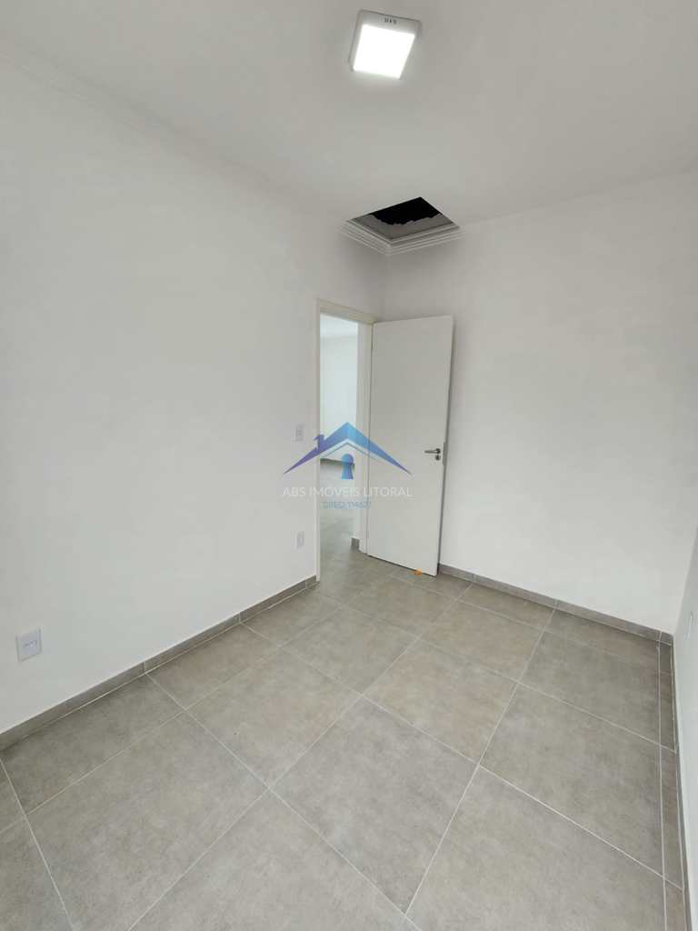 Casa de Condomínio em Praia Grande, no bairro Caiçara