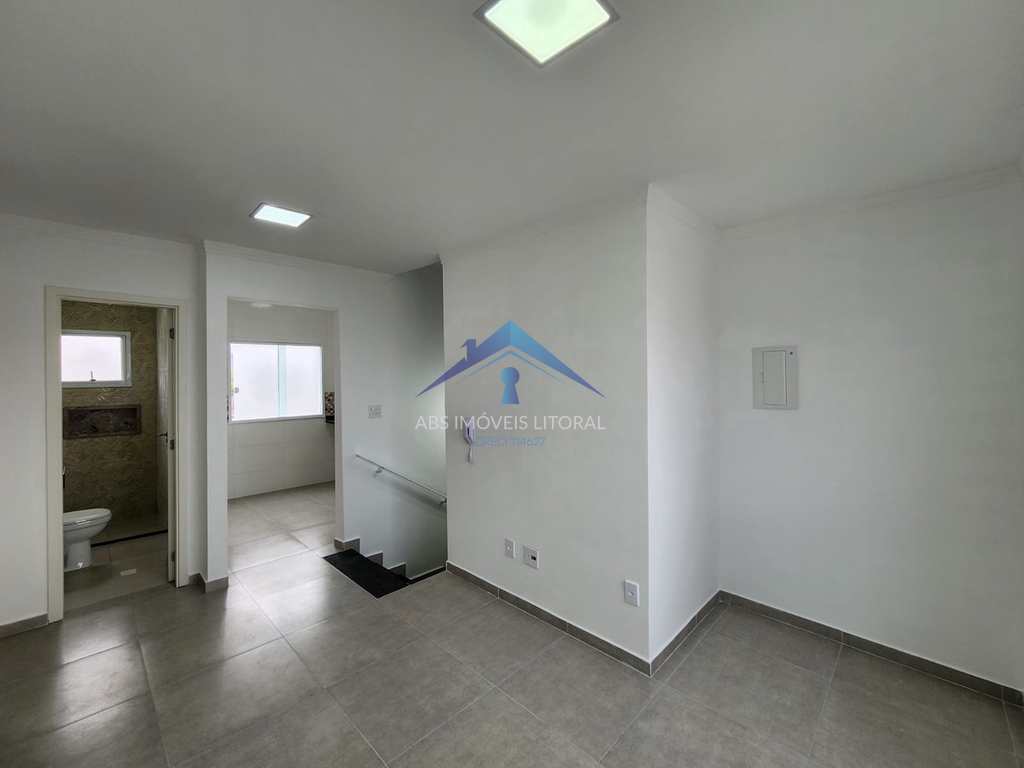 Casa de Condomínio em Praia Grande, no bairro Caiçara