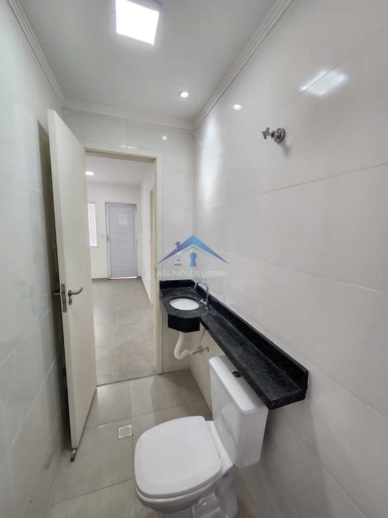 Casa de Condomínio em Praia Grande, no bairro Caiçara