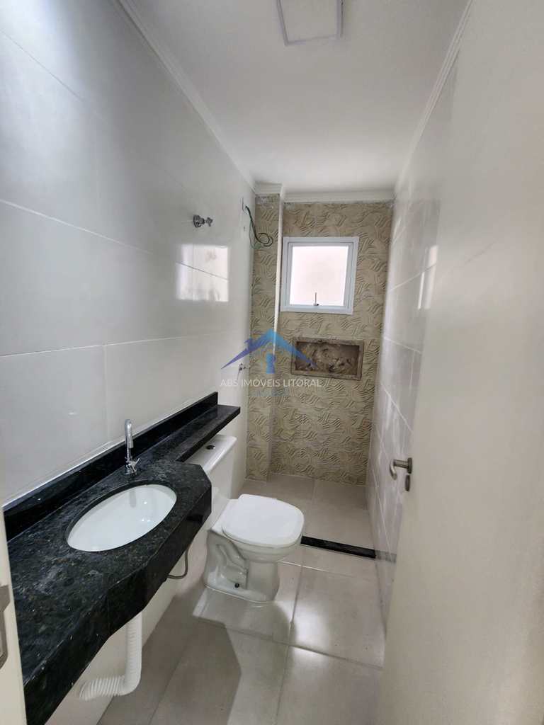 Casa de Condomínio em Praia Grande, no bairro Caiçara