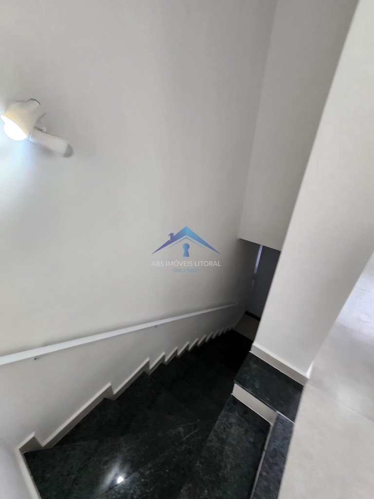 Casa de Condomínio em Praia Grande, no bairro Caiçara