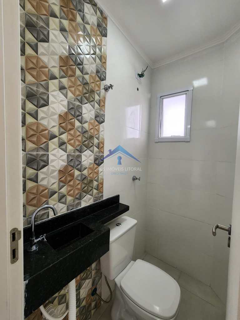 Casa de Condomínio em Praia Grande, no bairro Caiçara