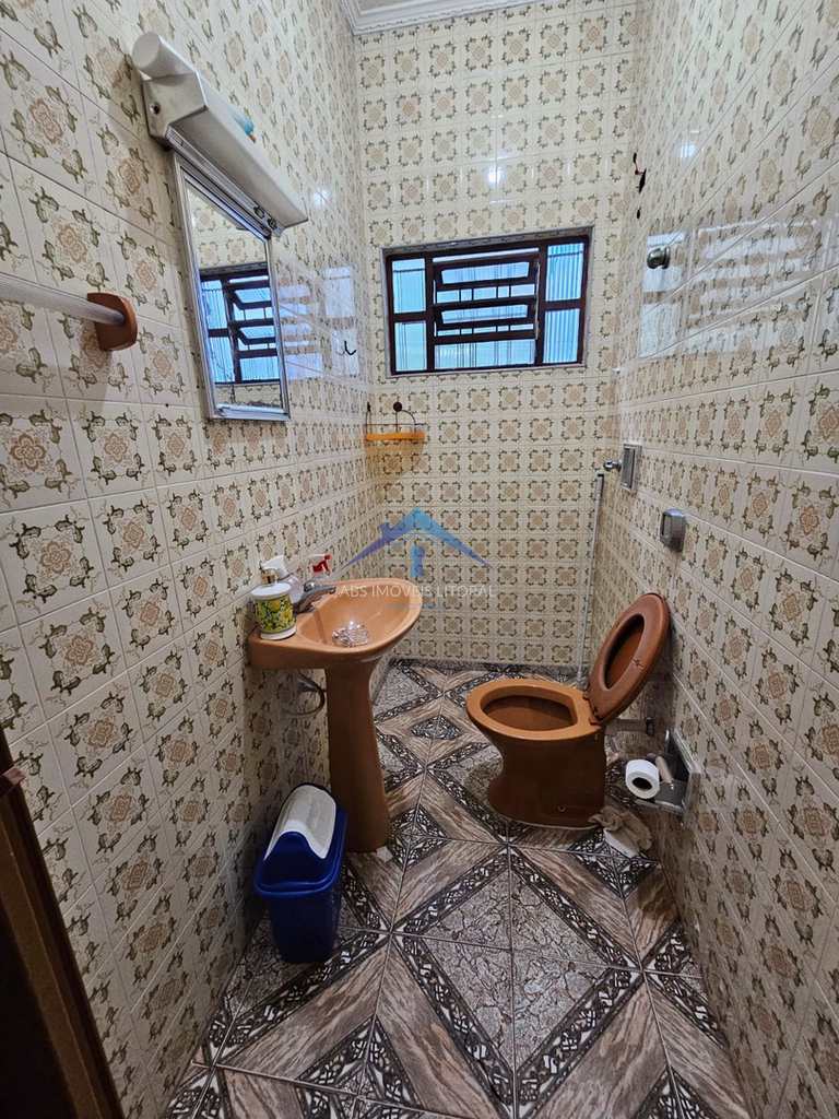 Casa em Praia Grande, no bairro Real