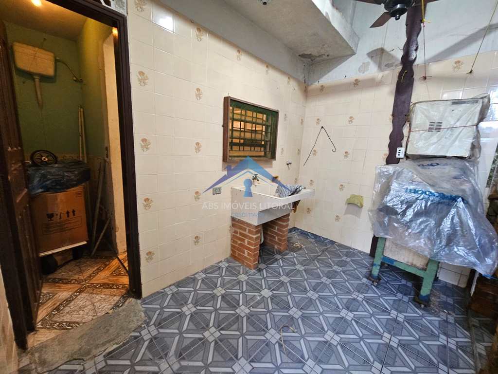 Casa em Praia Grande, no bairro Real