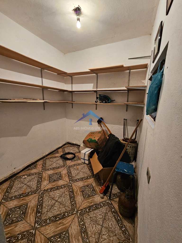 Casa em Praia Grande, no bairro Real