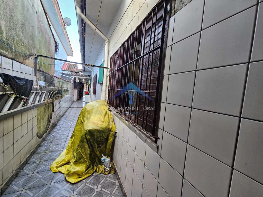Casa em Praia Grande, no bairro Real