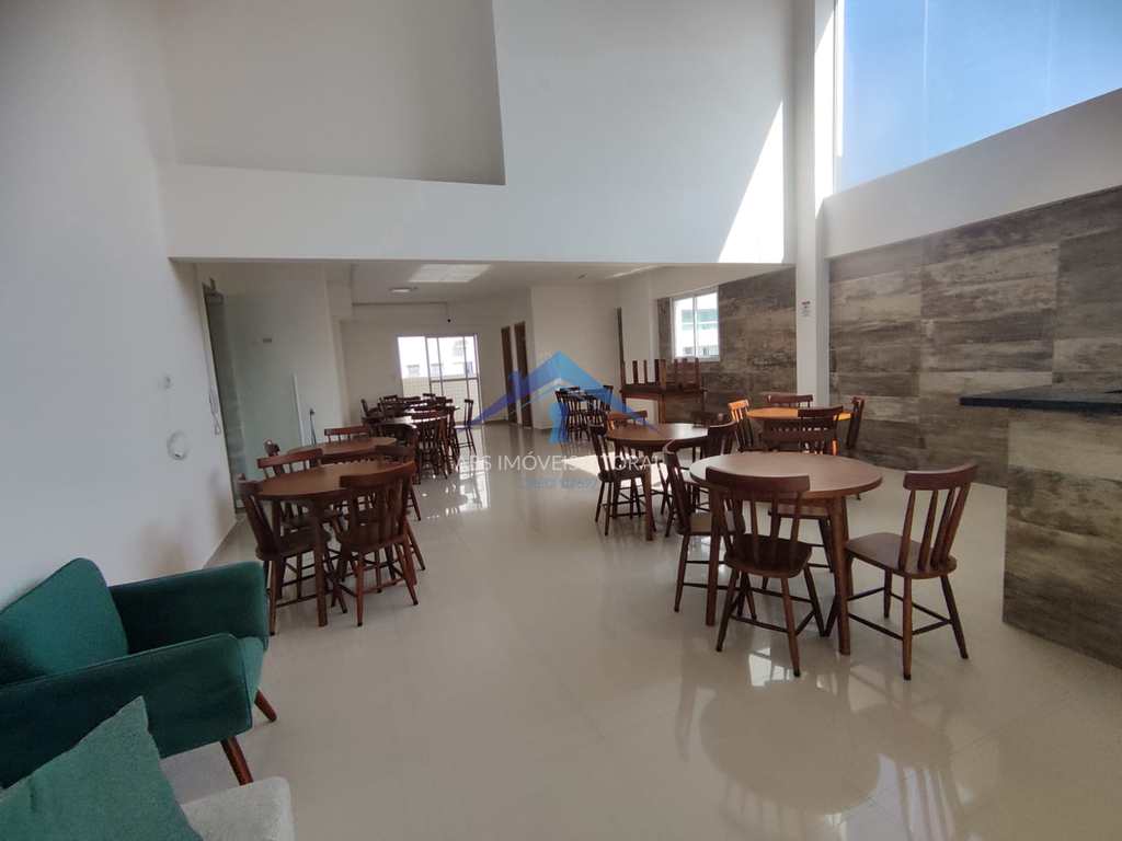 Apartamento em Praia Grande, no bairro Maracanã