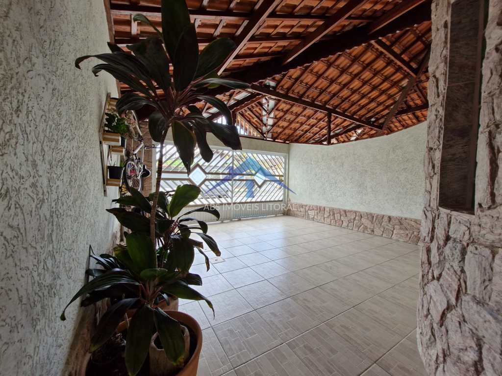Casa em Praia Grande, no bairro Caiçara