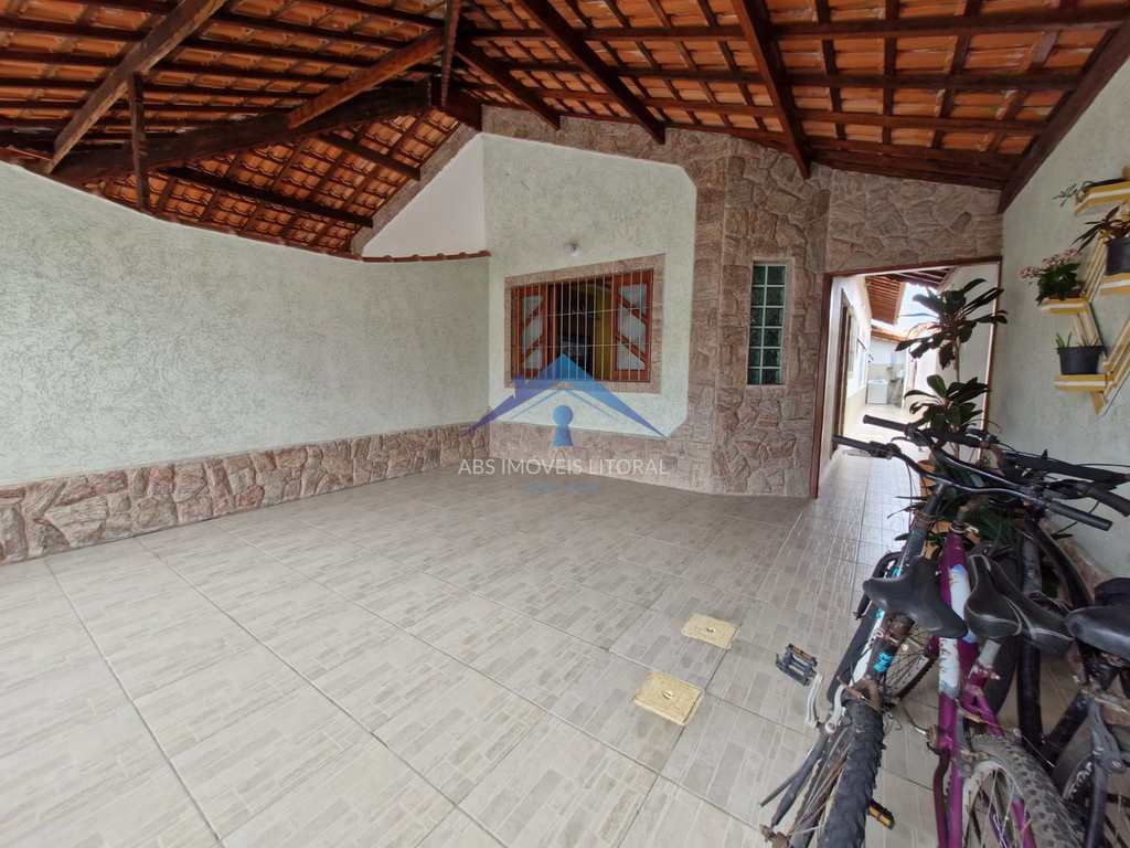 Casa em Praia Grande, no bairro Caiçara