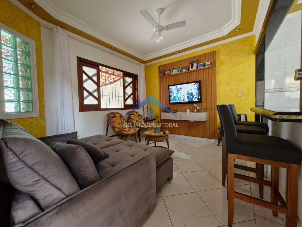 Casa em Praia Grande, no bairro Caiçara
