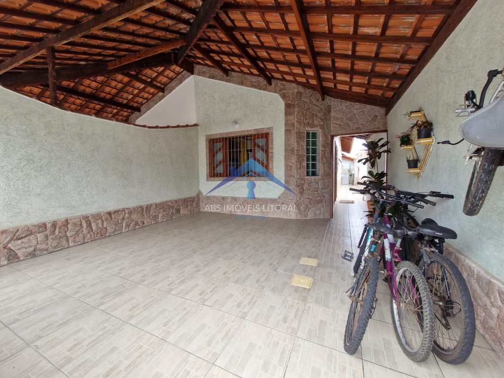Casa em Praia Grande, no bairro Caiçara