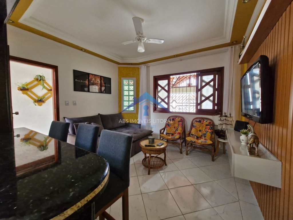 Casa em Praia Grande, no bairro Caiçara