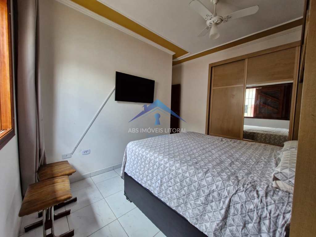 Casa em Praia Grande, no bairro Caiçara
