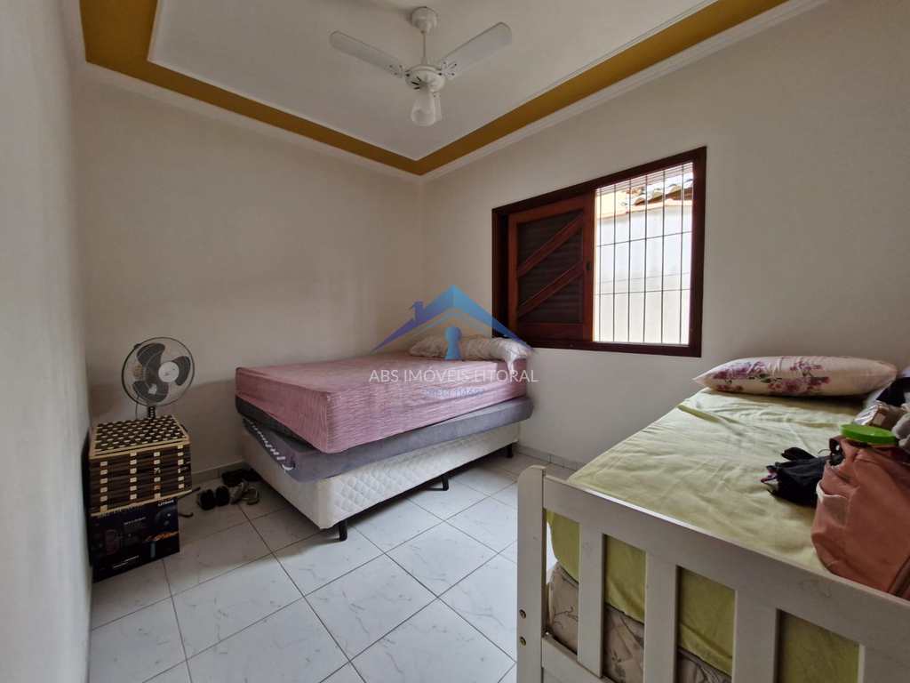Casa em Praia Grande, no bairro Caiçara