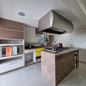 Apartamento em Praia Grande, bairro Guilhermina