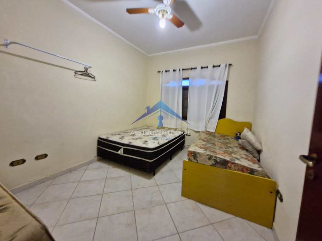 Casa em Praia Grande, no bairro Real