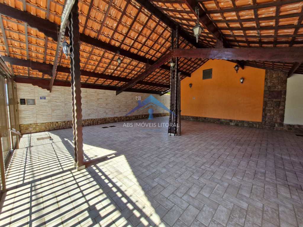 Casa em Praia Grande, no bairro Real