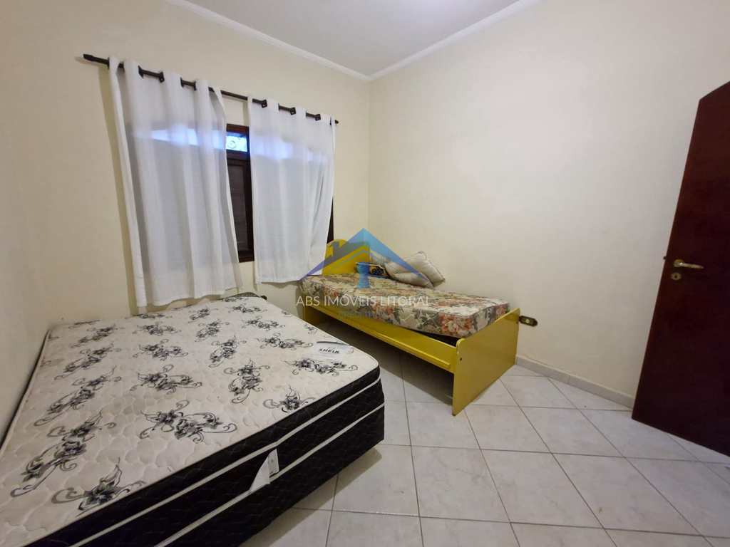 Casa em Praia Grande, no bairro Real