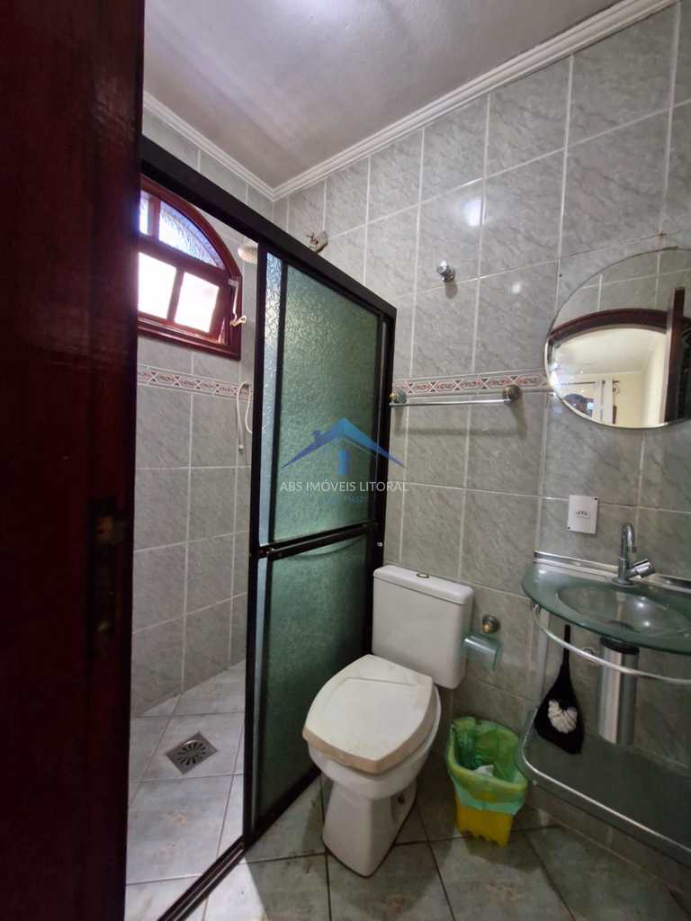 Casa em Praia Grande, no bairro Real
