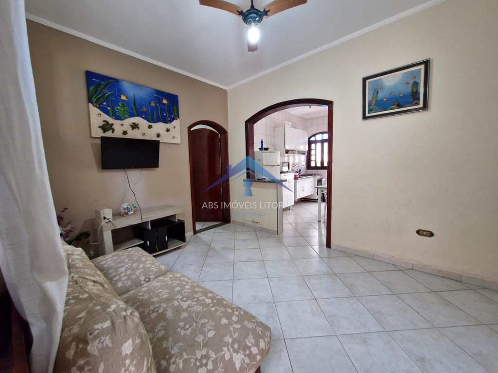 Casa em Praia Grande, no bairro Real