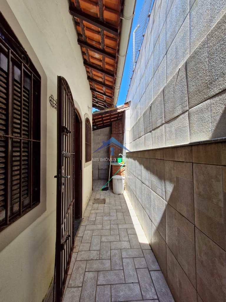 Casa em Praia Grande, no bairro Real