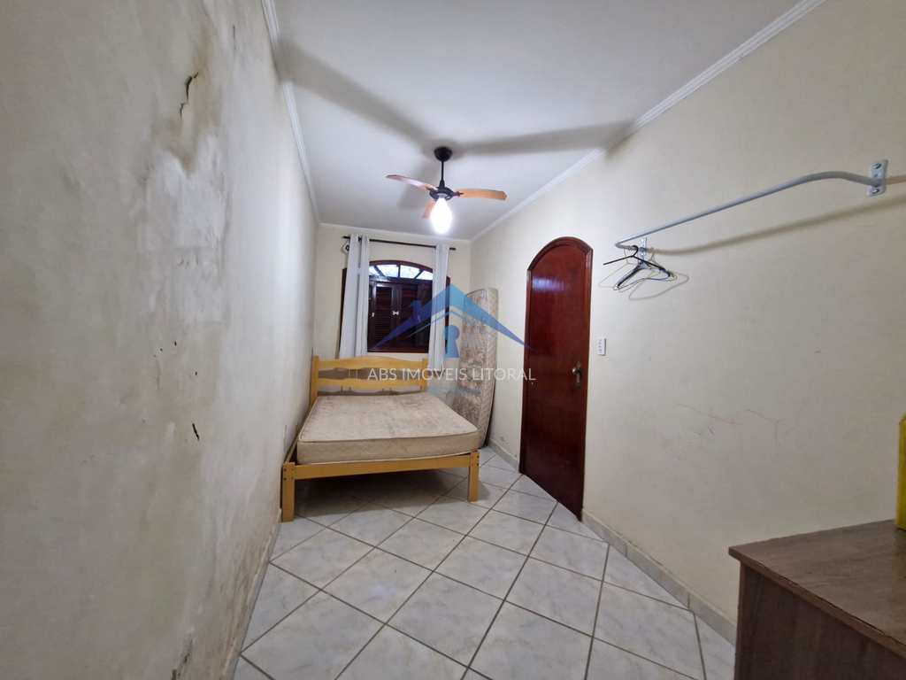 Casa em Praia Grande, no bairro Real