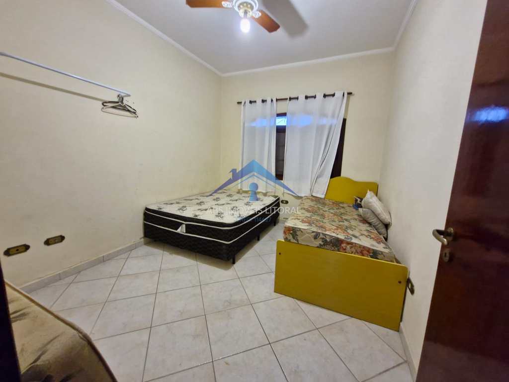 Casa em Praia Grande, no bairro Real