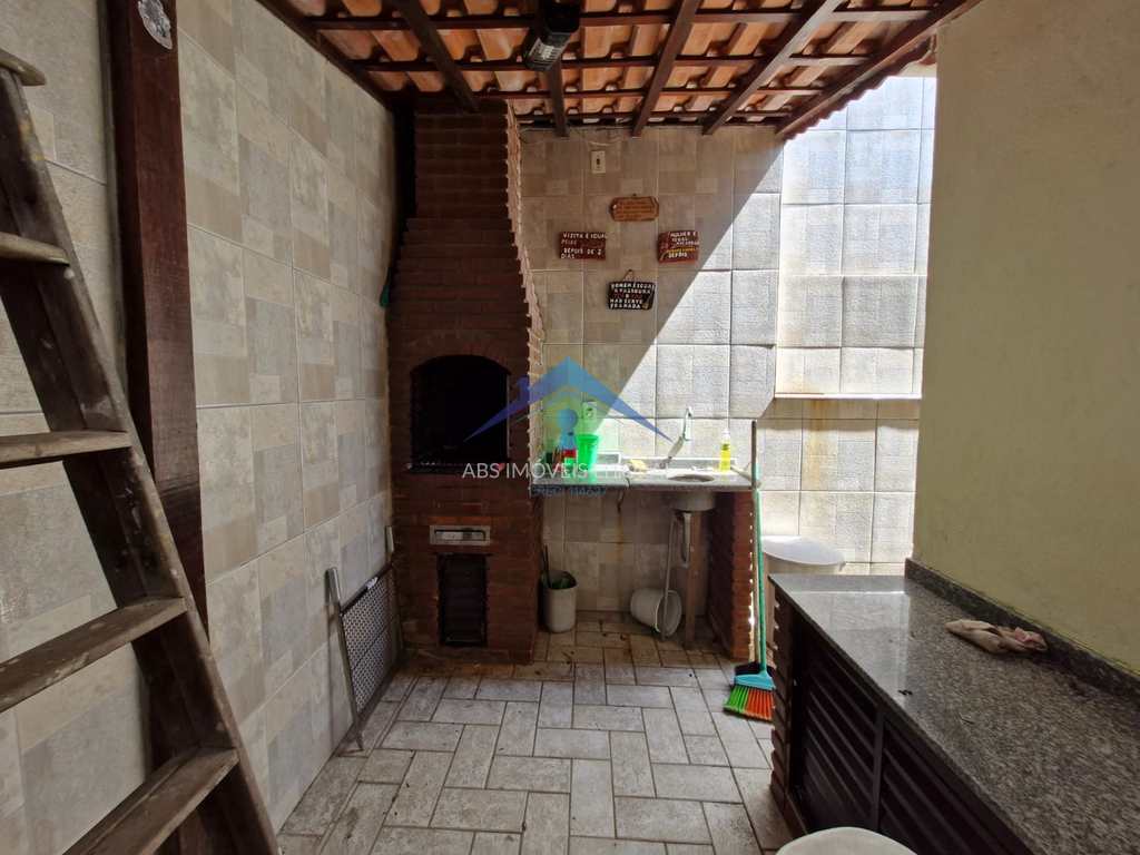Casa em Praia Grande, no bairro Real