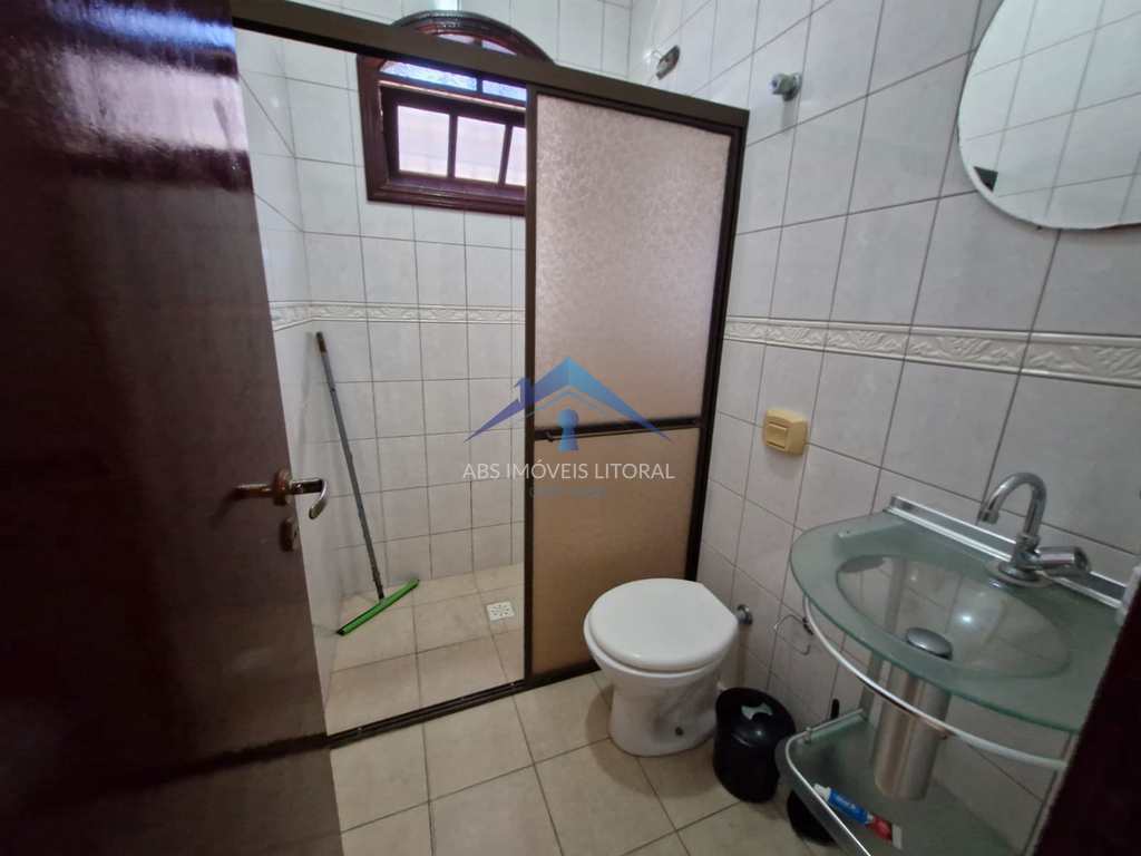 Casa em Praia Grande, no bairro Real