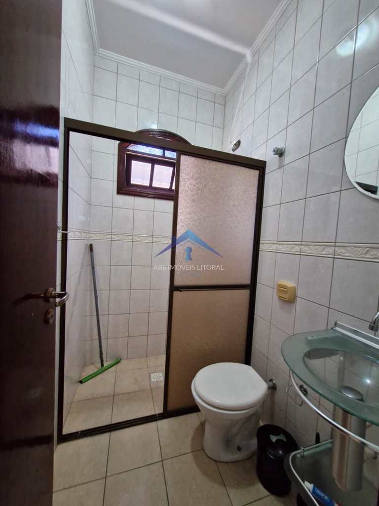 Casa em Praia Grande, no bairro Real