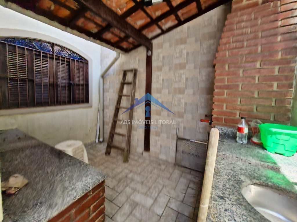 Casa em Praia Grande, no bairro Real