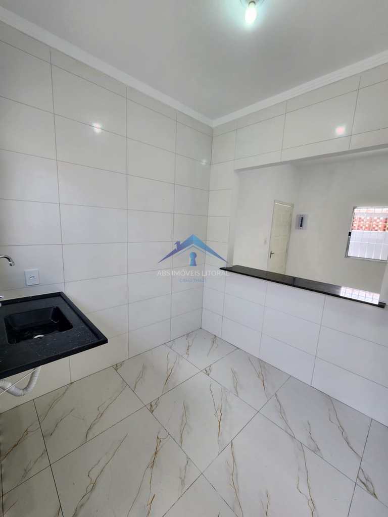 Casa em Praia Grande, no bairro Maracanã