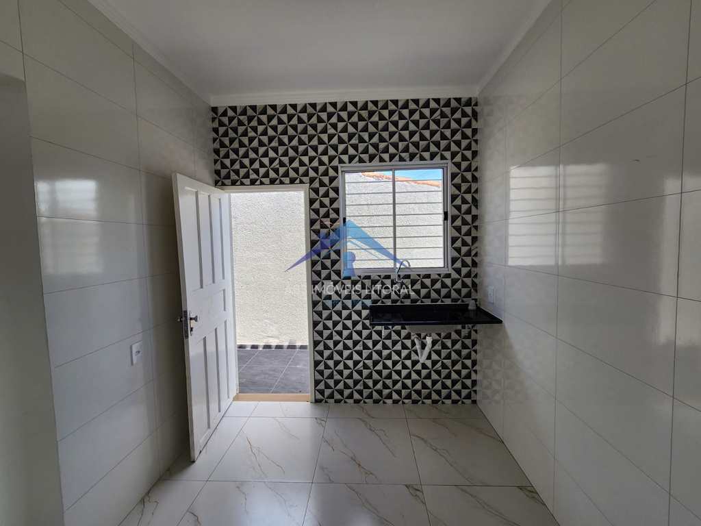 Casa em Praia Grande, no bairro Maracanã