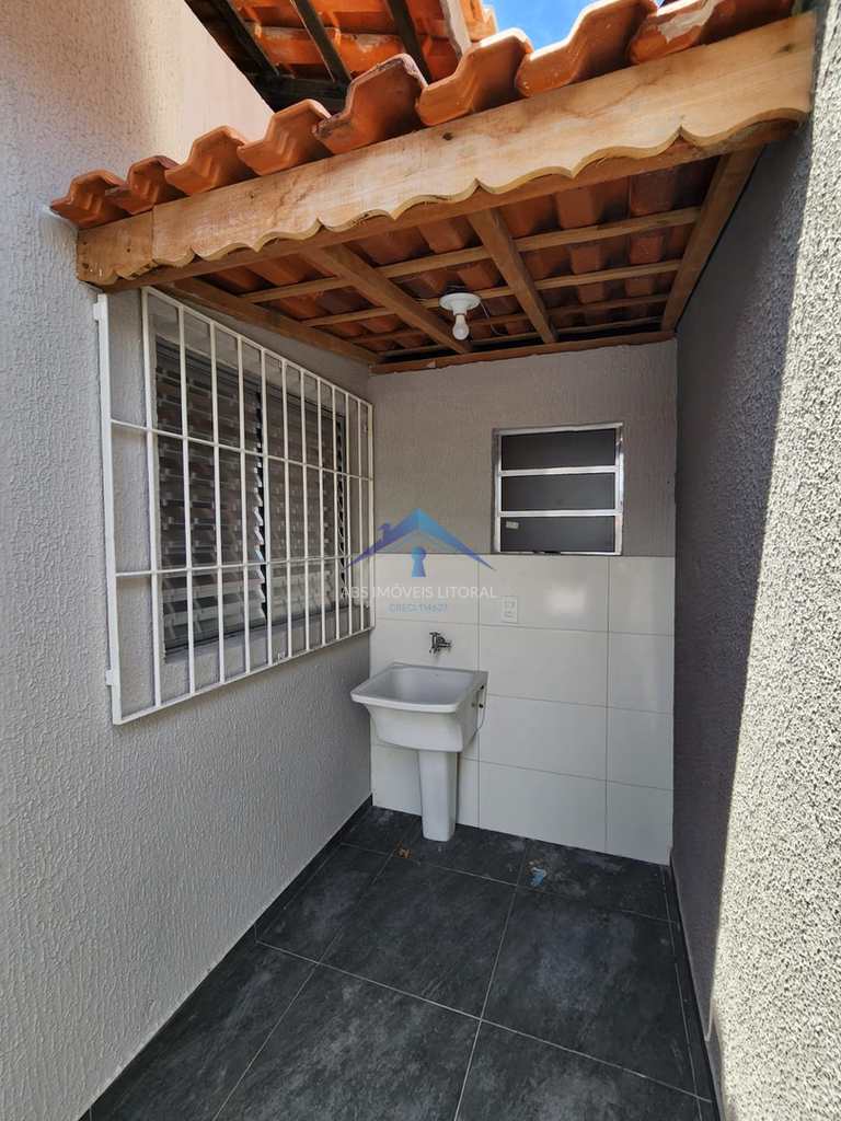 Casa em Praia Grande, no bairro Maracanã
