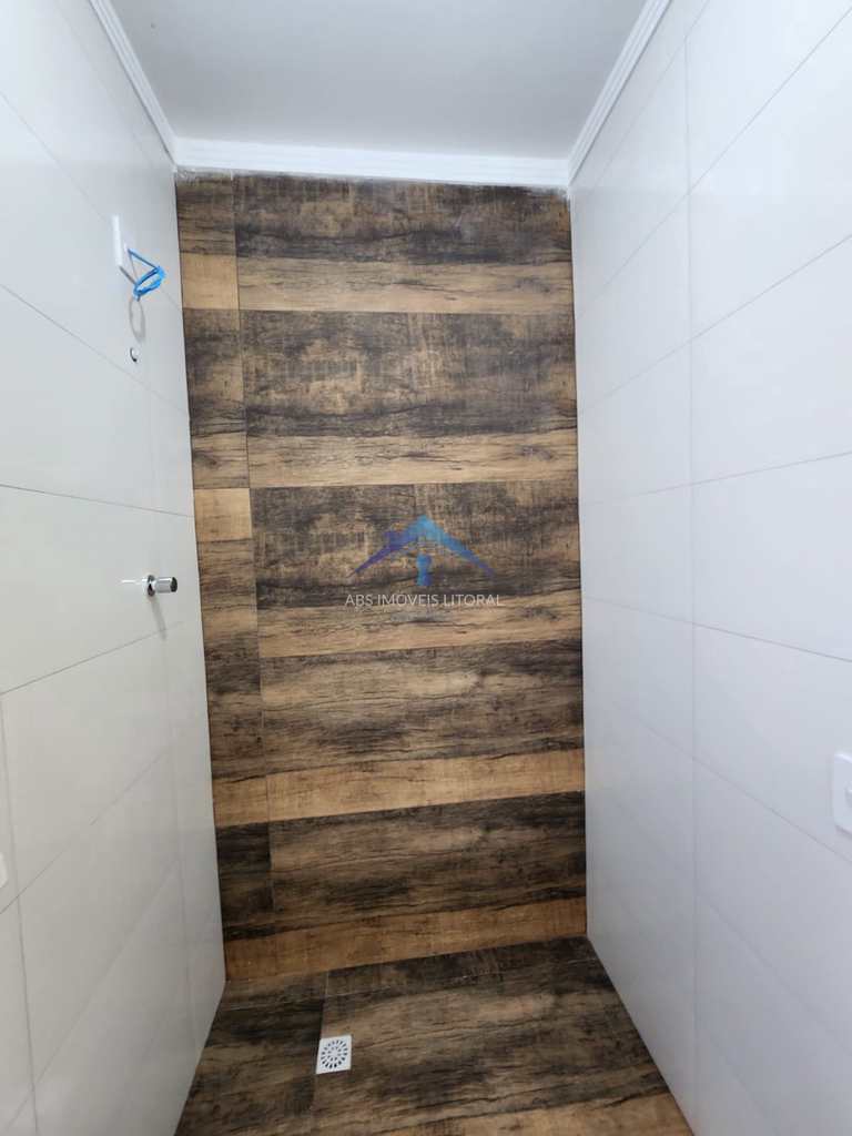 Casa em Praia Grande, no bairro Maracanã