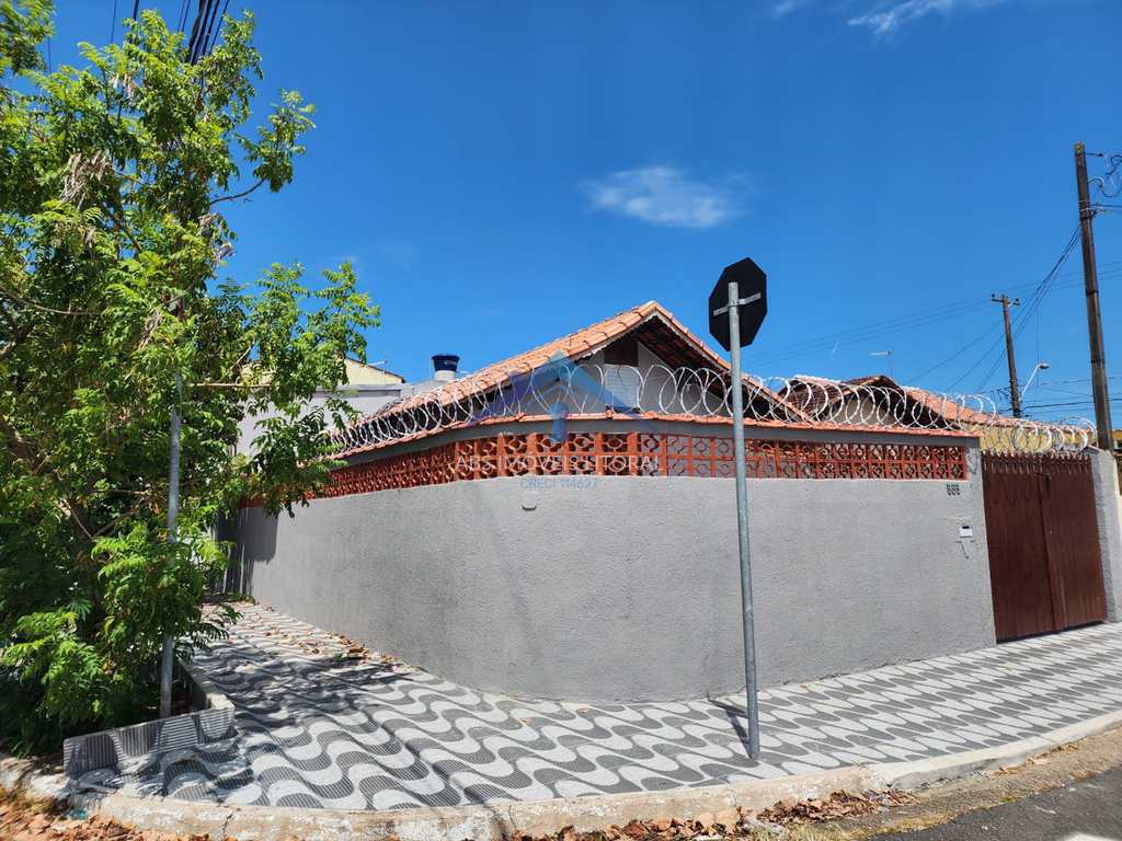 Casa em Praia Grande, no bairro Maracanã