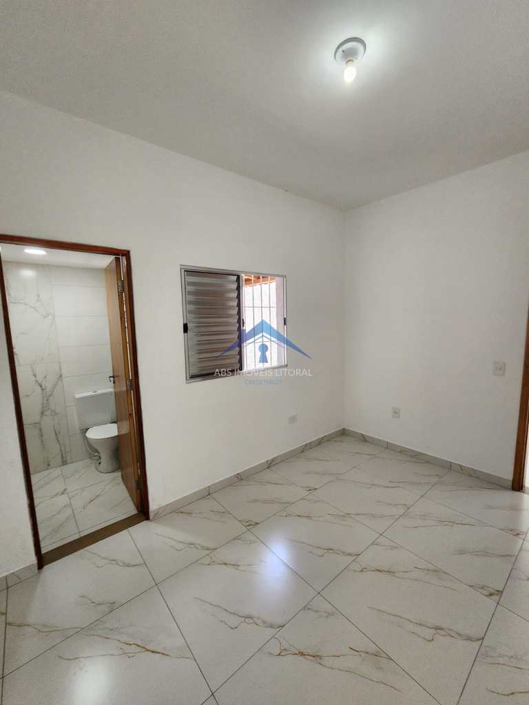 Casa em Praia Grande, no bairro Maracanã