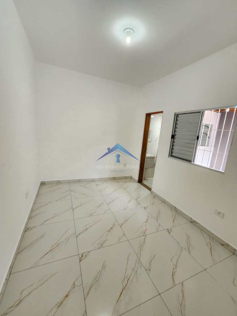 Casa em Praia Grande, no bairro Maracanã