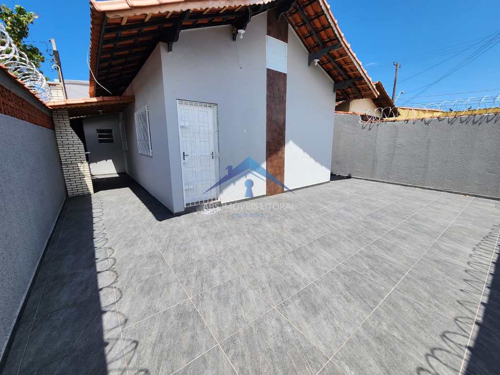 Casa em Praia Grande, no bairro Maracanã